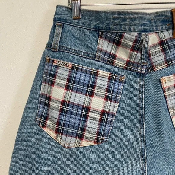 Vintage 90s Zena Jeans high-waisted plaid denim shorts with patchwork - Picture 3 of 5